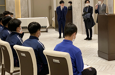 ユニフォームで参加!?